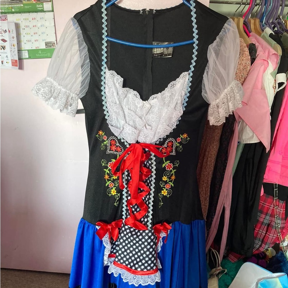 Leg Avenue dirndl costume